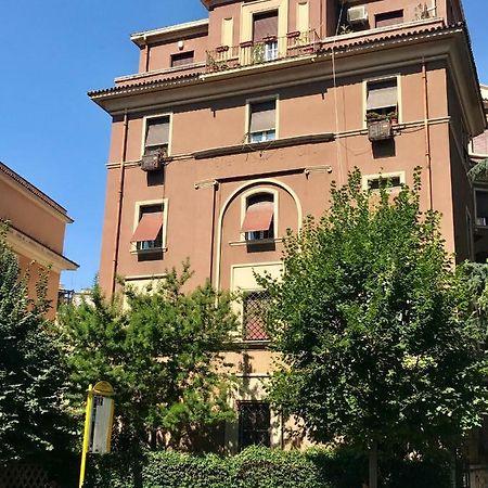 The Queen Rome Exterior photo